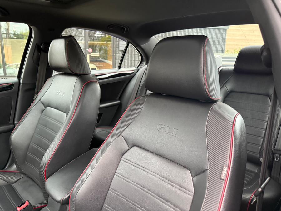 2015 Volkswagen Jetta Sedan 4dr Man 2.0T GLI SEL PZEV photo