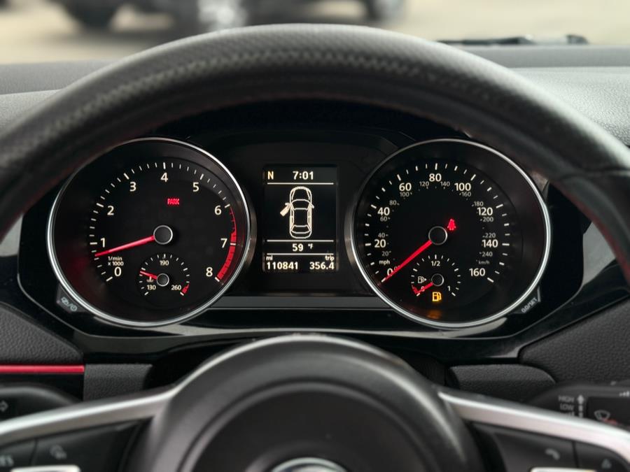 2015 Volkswagen Jetta Sedan 4dr Man 2.0T GLI SEL PZEV photo