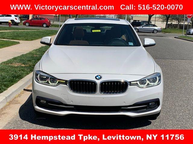 2017 BMW 3-Series 330i photo