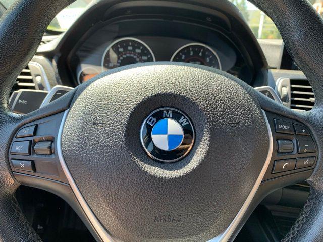 2017 BMW 3-Series 330i photo