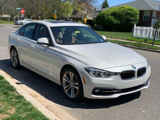2017 BMW 3-Series 330i photo