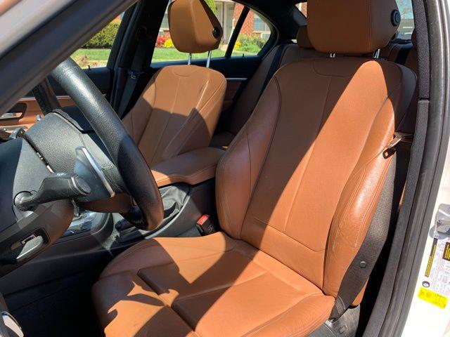 2017 BMW 3-Series 330i photo