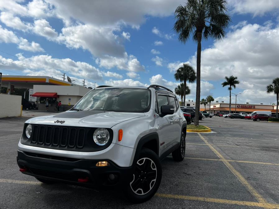 2017 Jeep Renegade Trailhawk 4x4 photo