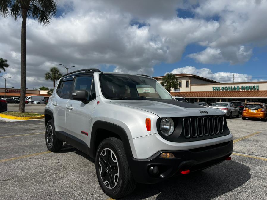 2017 Jeep Renegade Trailhawk 4x4 photo