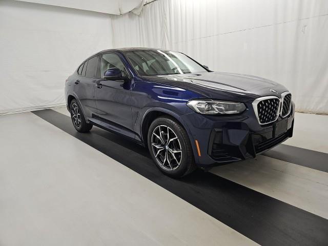 2022 BMW X4 xDrive30i photo