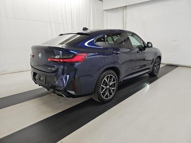 2022 BMW X4 xDrive30i photo