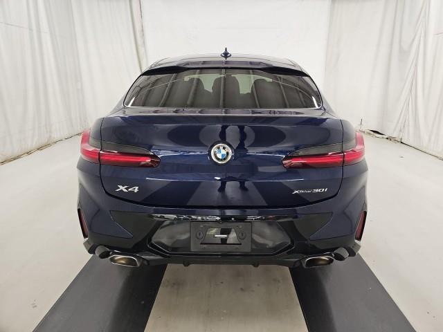 2022 BMW X4 xDrive30i photo