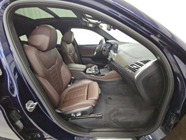 2022 BMW X4 xDrive30i photo