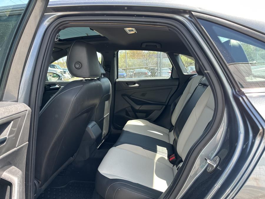 2019 Volkswagen Jetta R-Line Auto w/SULEV photo