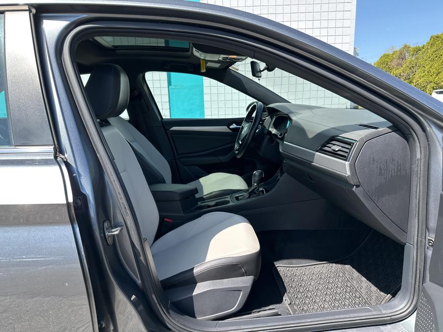 2019 Volkswagen Jetta R-Line Auto w/SULEV photo