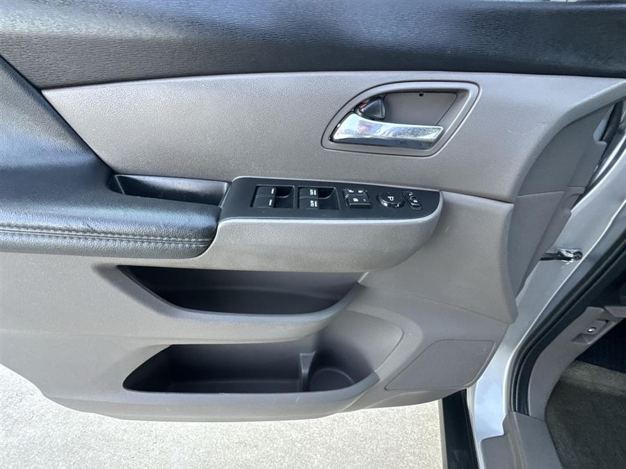 2016 Honda Odyssey SE photo