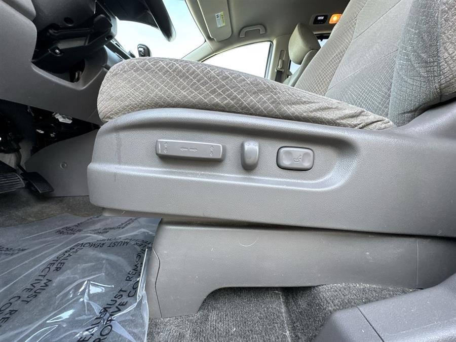2016 Honda Odyssey SE photo