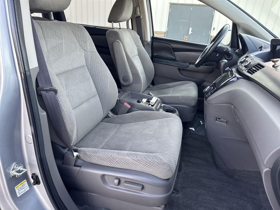 2016 Honda Odyssey SE photo
