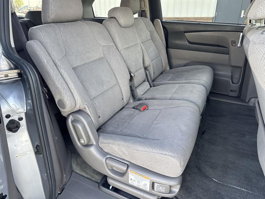2016 Honda Odyssey SE photo