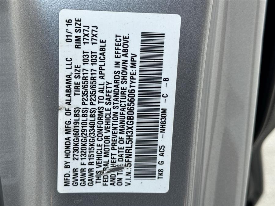 2016 Honda Odyssey SE photo