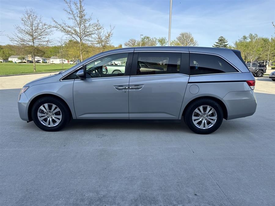 2016 Honda Odyssey SE photo