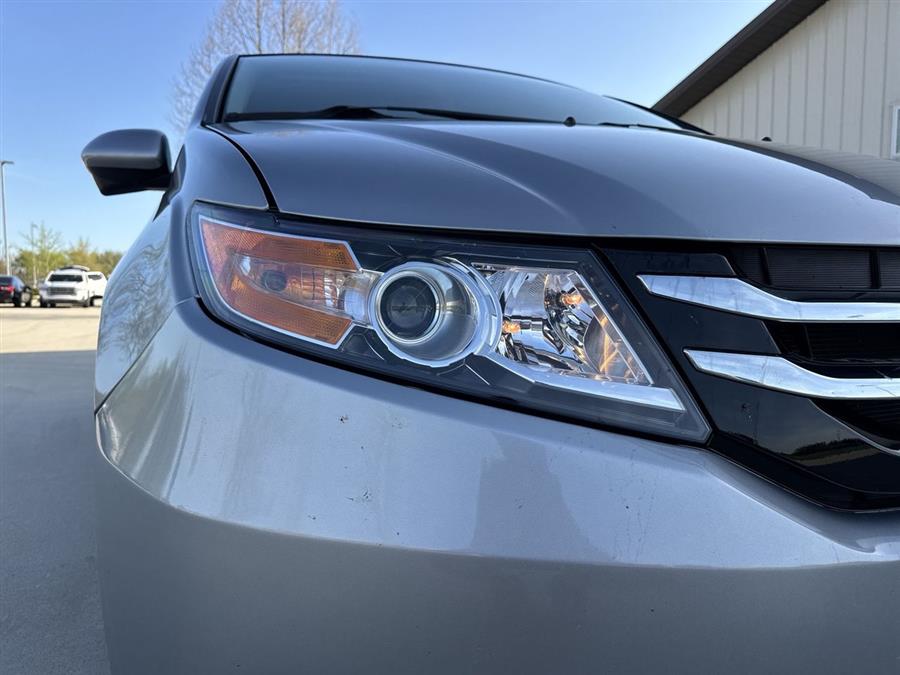 2016 Honda Odyssey SE photo