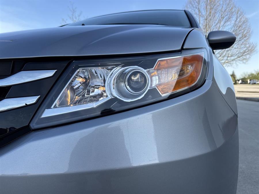 2016 Honda Odyssey SE photo