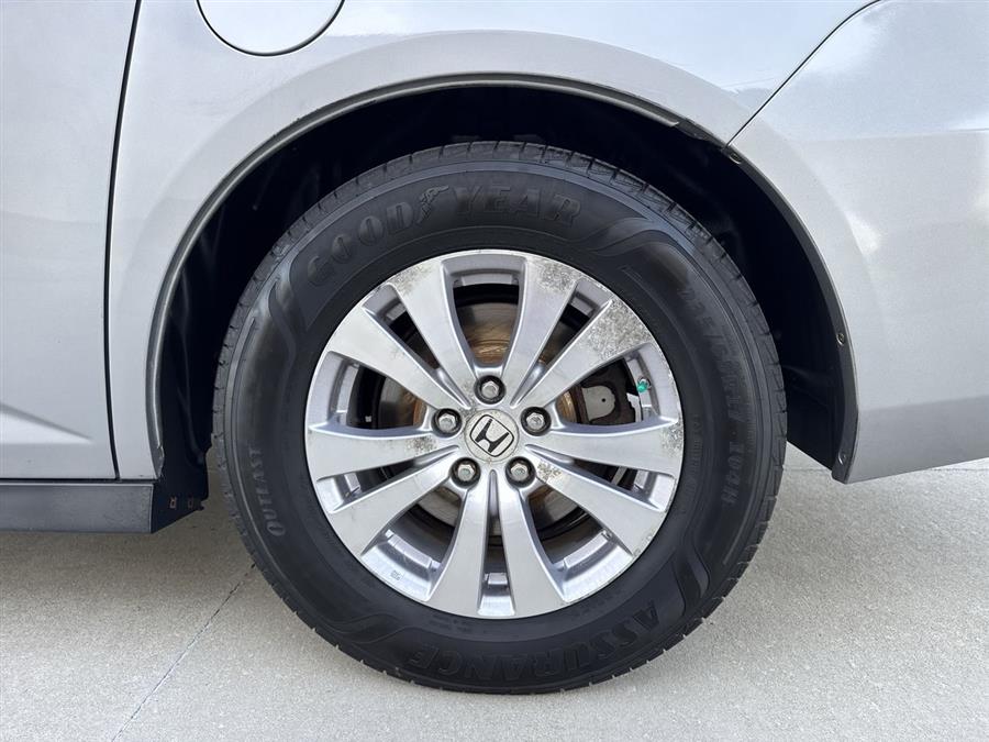 2016 Honda Odyssey SE photo