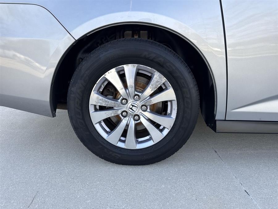 2016 Honda Odyssey SE photo