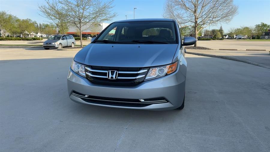 2016 Honda Odyssey SE photo
