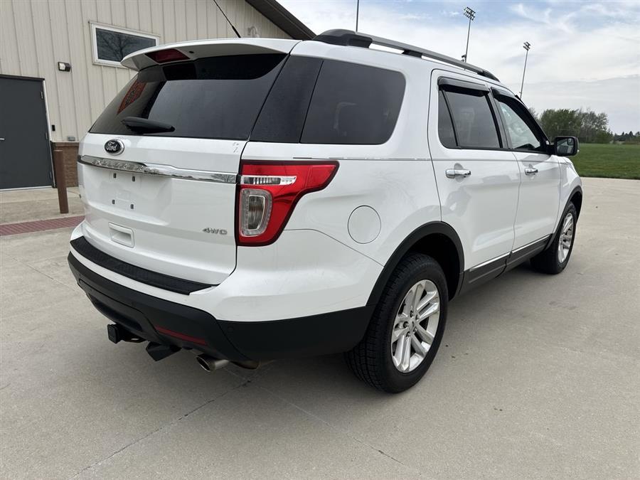 2015 Ford Explorer XLT photo