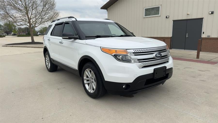 2015 Ford Explorer XLT photo
