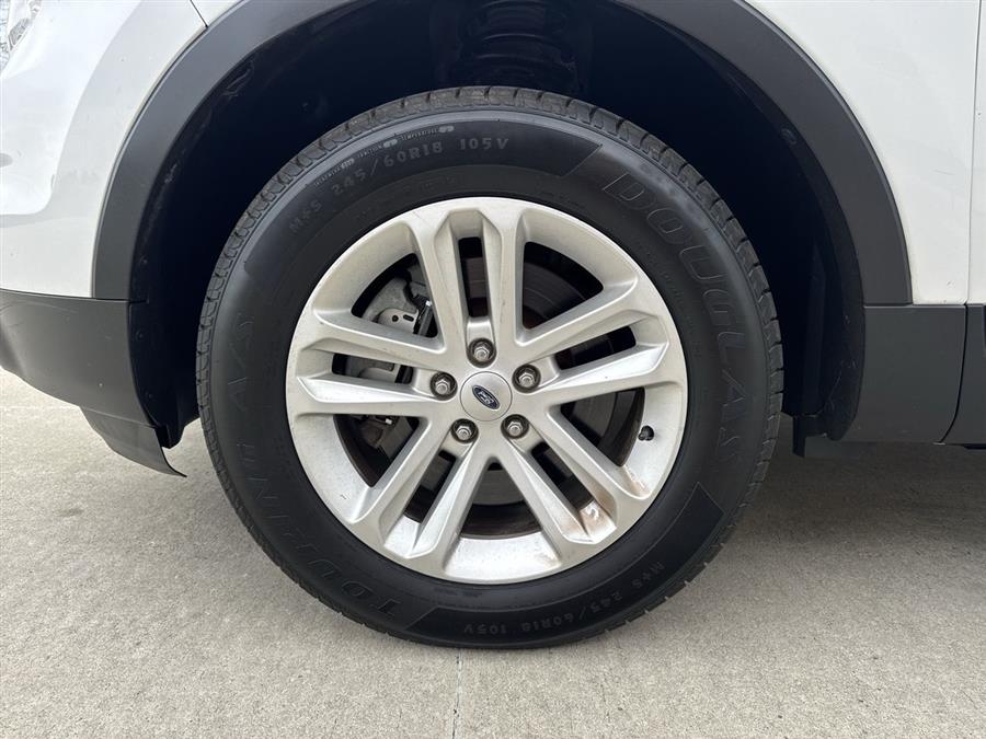 2015 Ford Explorer XLT photo