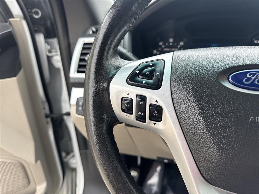 2015 Ford Explorer XLT photo