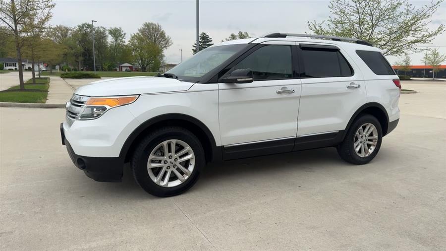 2015 Ford Explorer XLT photo