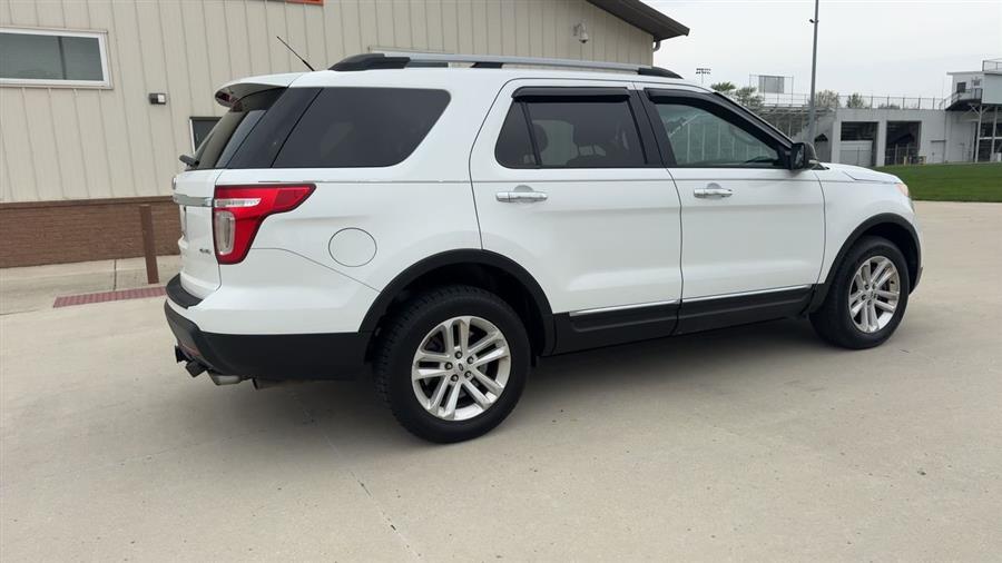 2015 Ford Explorer XLT photo