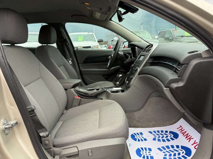 2014 Chevrolet Malibu LS photo