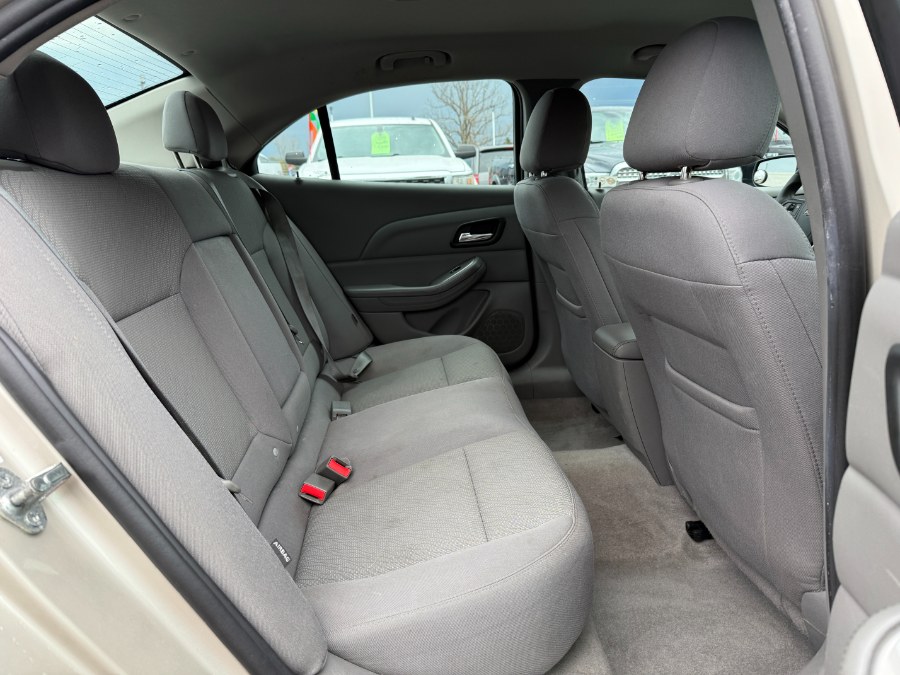 2014 Chevrolet Malibu LS photo