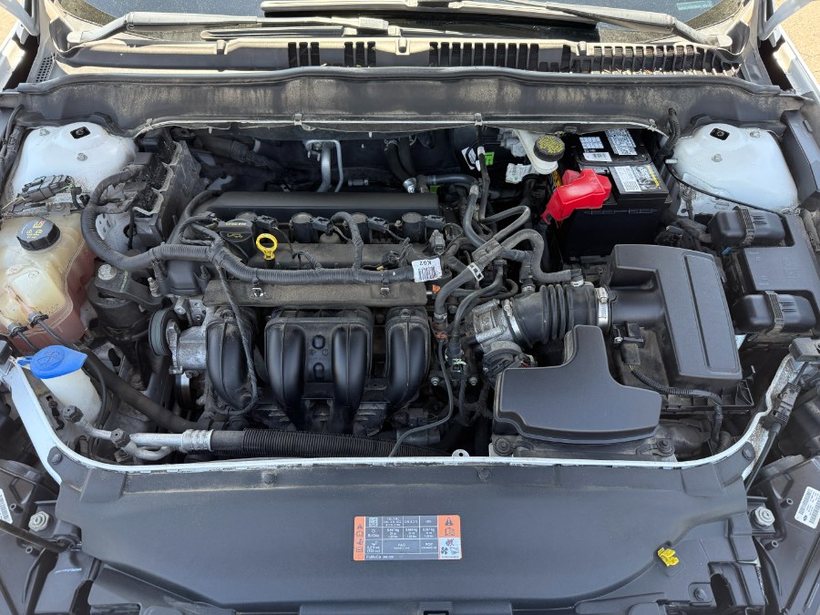 2015 Ford Fusion 4dr Sdn SE FWD photo