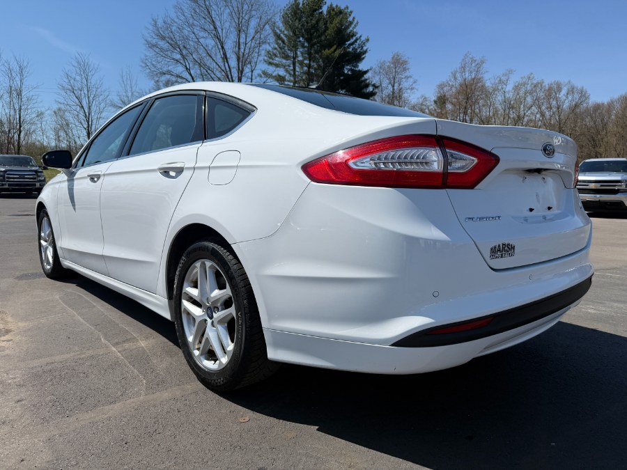 2015 Ford Fusion 4dr Sdn SE FWD photo