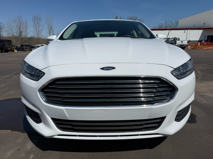 2015 Ford Fusion 4dr Sdn SE FWD photo