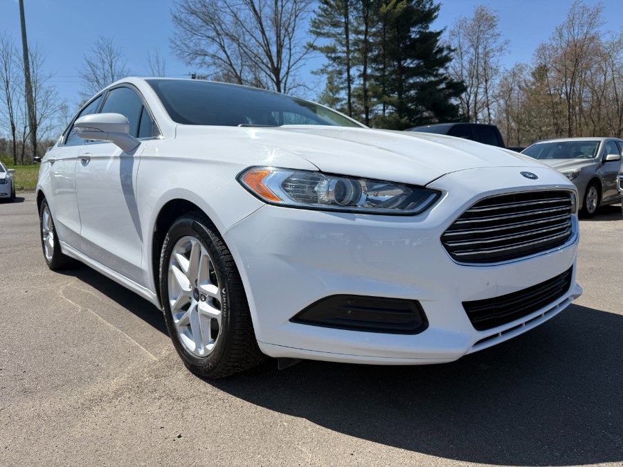 2015 Ford Fusion 4dr Sdn SE FWD photo