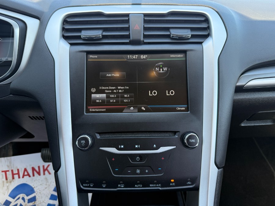 2015 Ford Fusion 4dr Sdn SE FWD photo