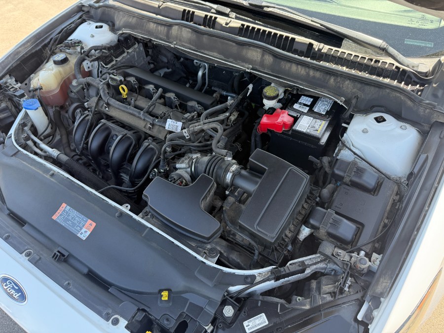 2015 Ford Fusion 4dr Sdn SE FWD photo