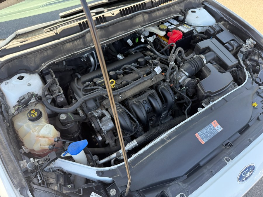 2015 Ford Fusion 4dr Sdn SE FWD photo