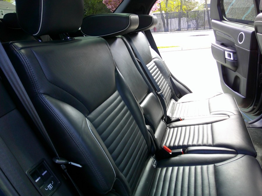 2017 Land Rover Discovery HSE Luxury V6 Supercharged photo