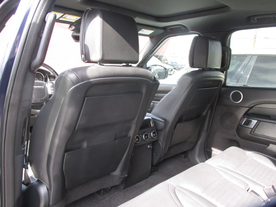 2017 Land Rover Discovery HSE Luxury V6 Supercharged photo