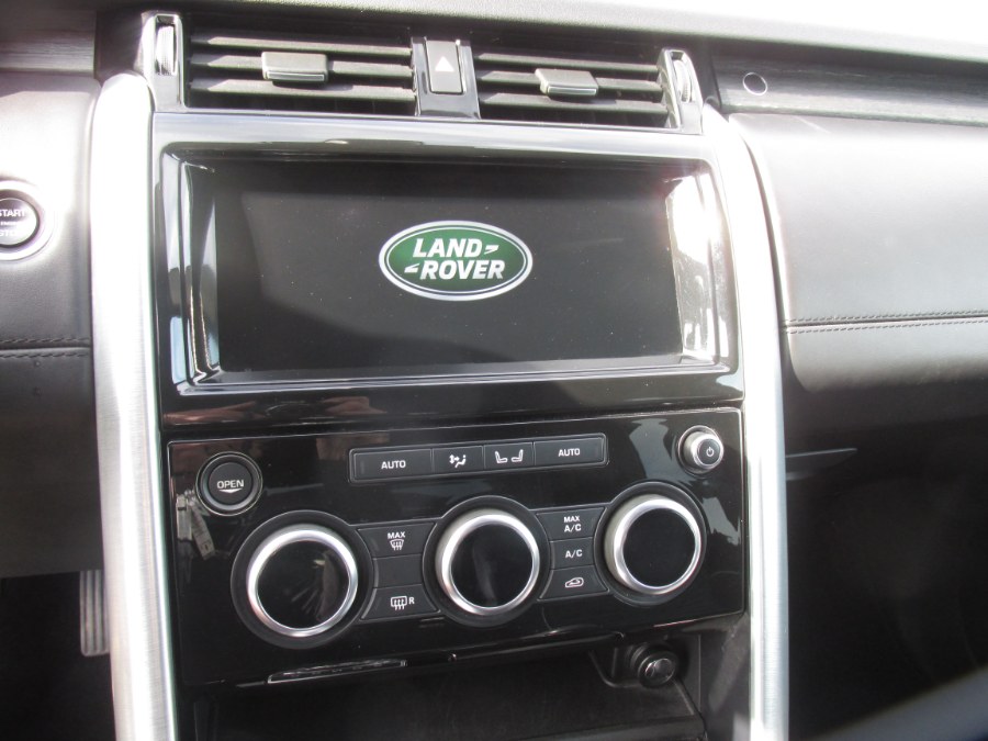 2017 Land Rover Discovery HSE Luxury V6 Supercharged photo