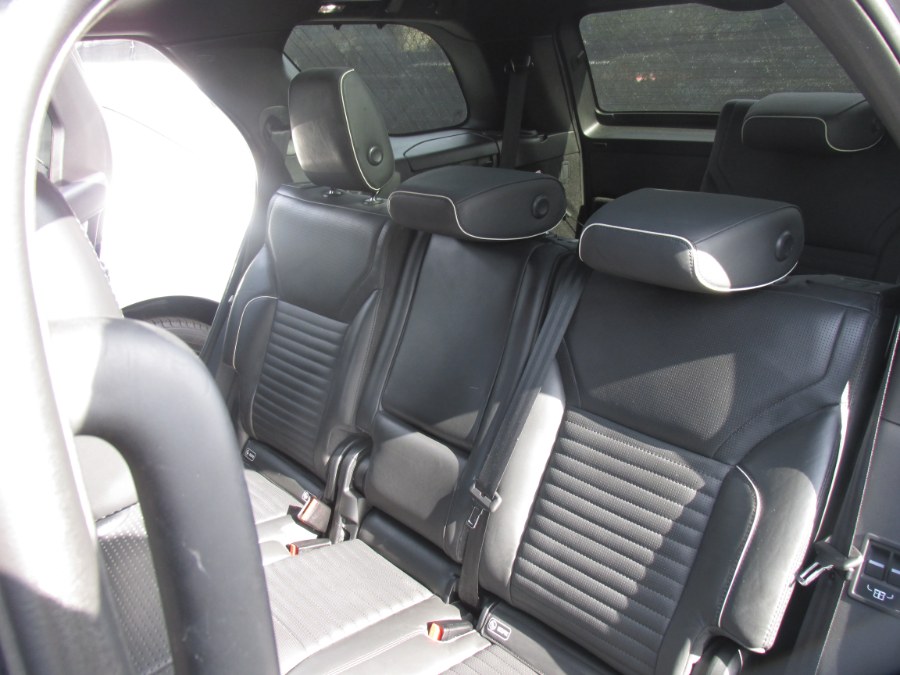 2017 Land Rover Discovery HSE Luxury V6 Supercharged photo