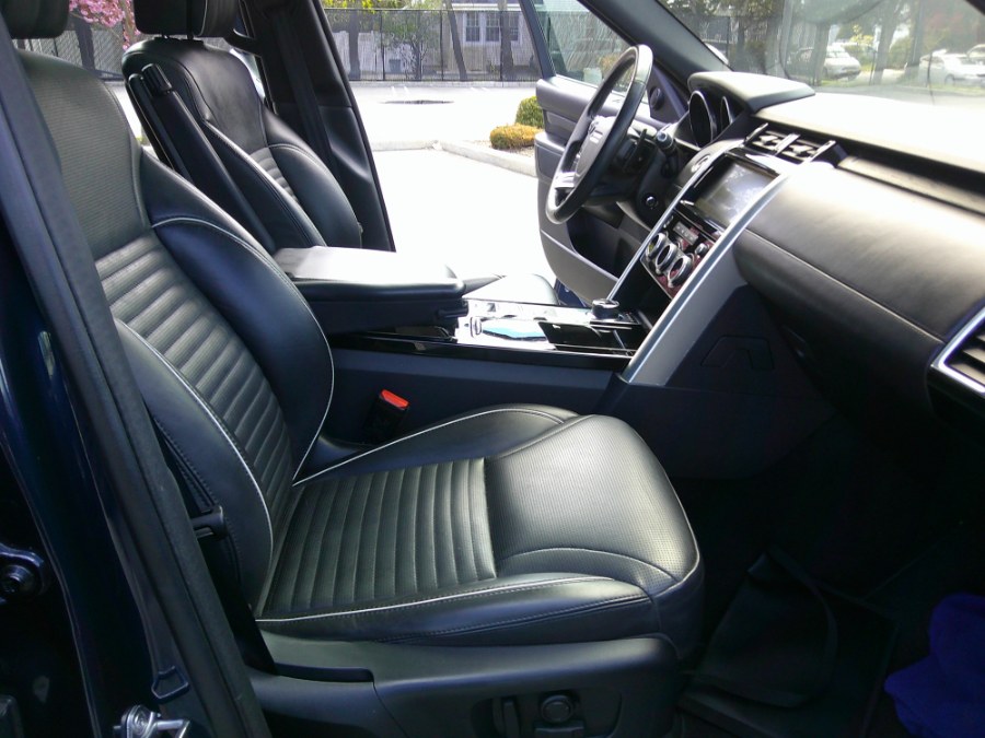 2017 Land Rover Discovery HSE Luxury V6 Supercharged photo
