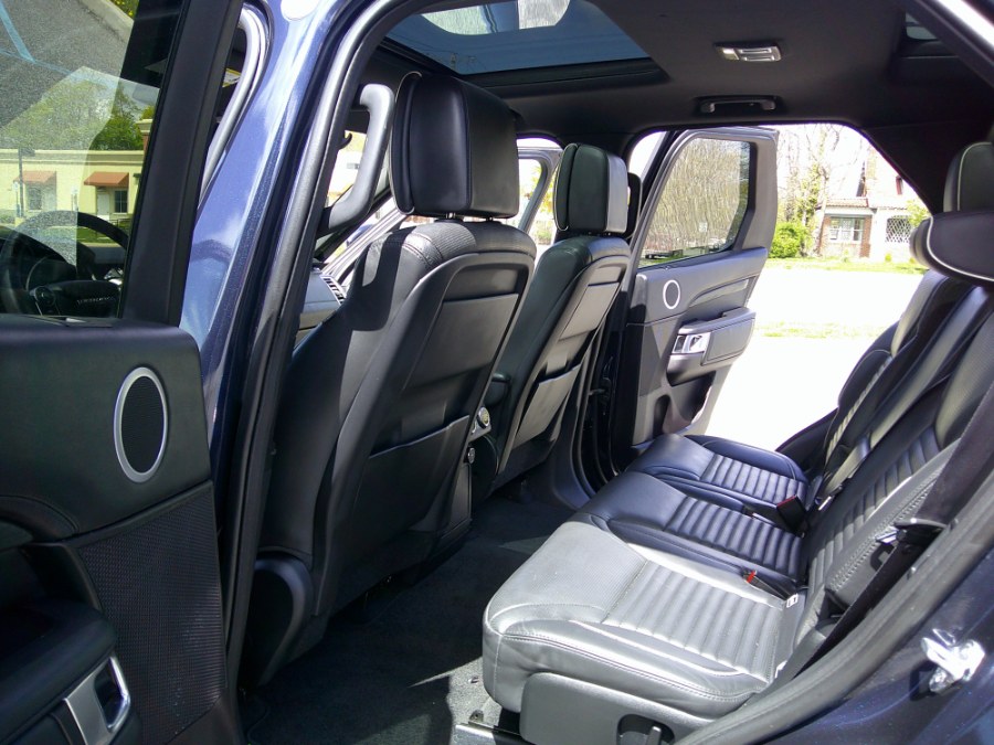 2017 Land Rover Discovery HSE Luxury V6 Supercharged photo