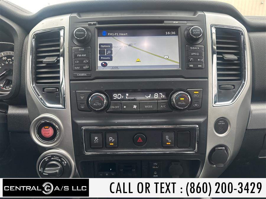 2017 Nissan Titan 4x4 Crew Cab PRO-4X photo