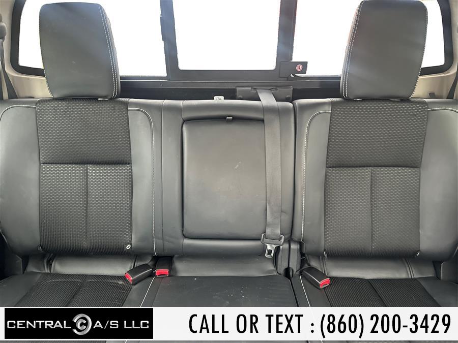 2017 Nissan Titan 4x4 Crew Cab PRO-4X photo