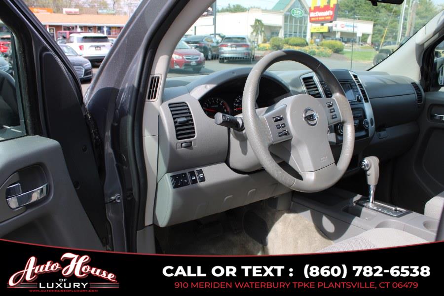 2017 Nissan Frontier Crew Cab 4x4 SV V6 Auto *Ltd A photo