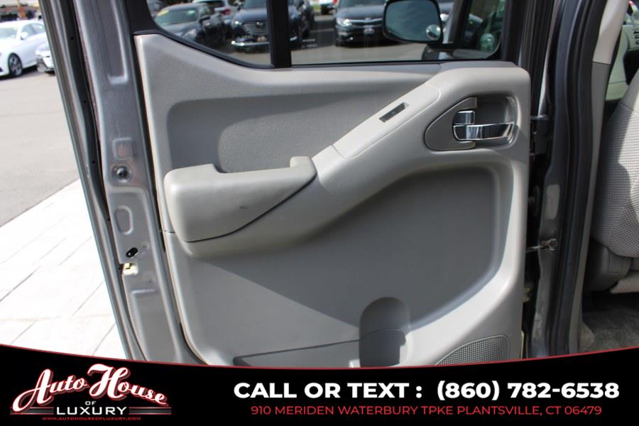 2017 Nissan Frontier Crew Cab 4x4 SV V6 Auto *Ltd A photo